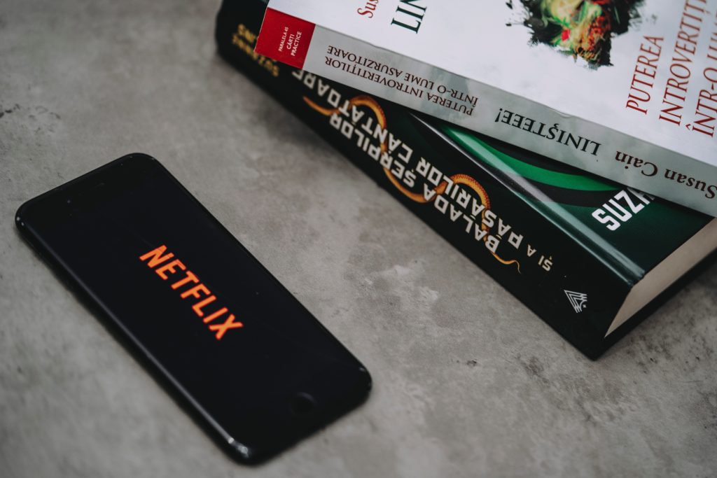 6 Easy&Legal Ways To Watch Netflix For Free(On TV/PC/iPhone)